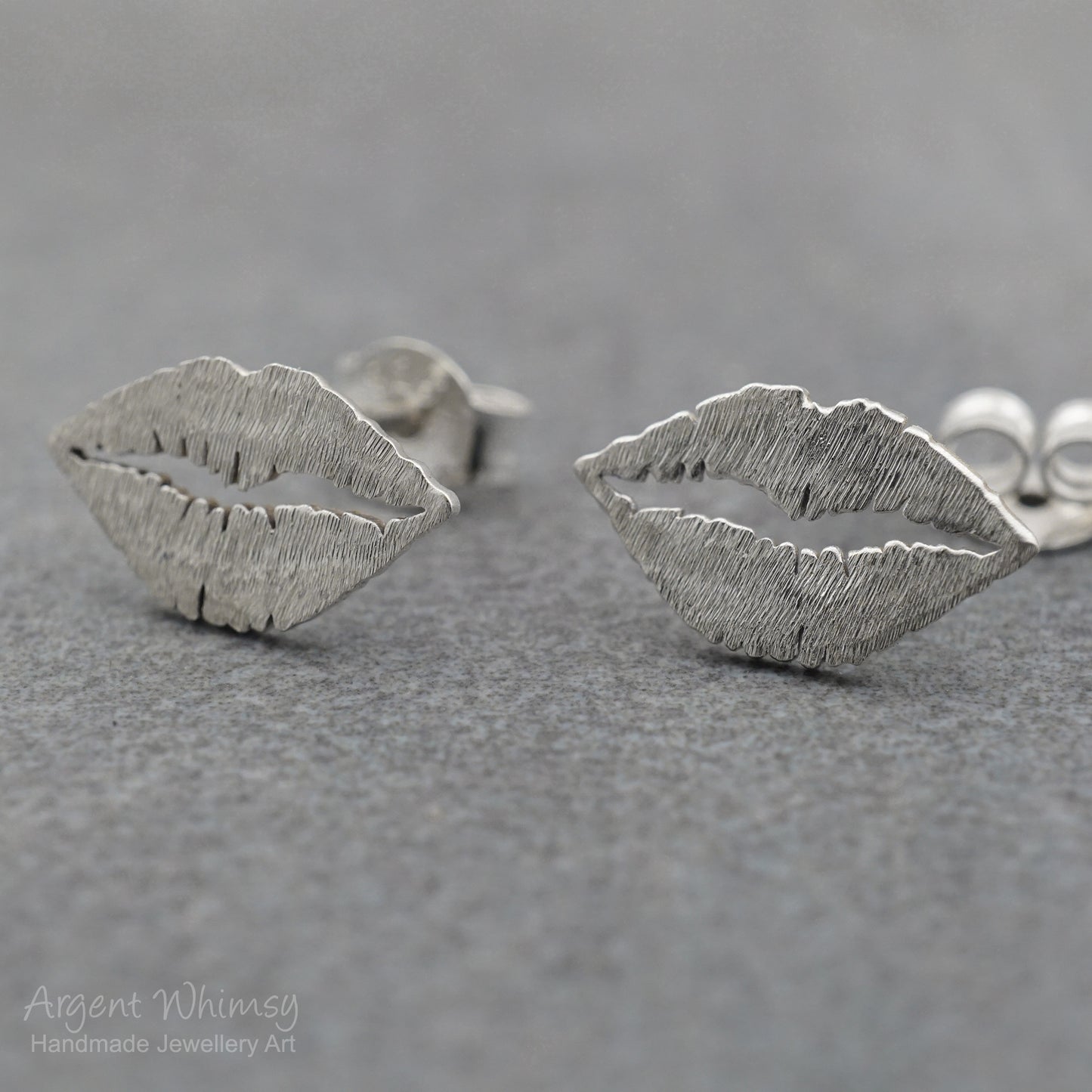 Small Lips Stud Post Earrings