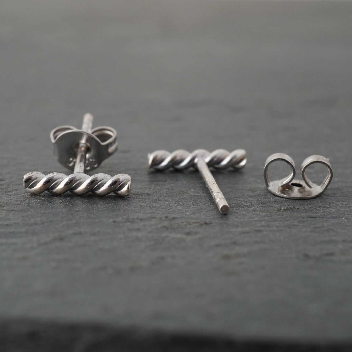 Medium Twisted Bar Studs