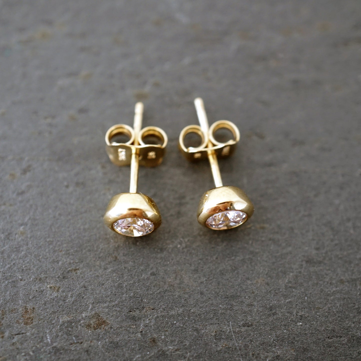 6mm Round CZ 10k Gold Studs