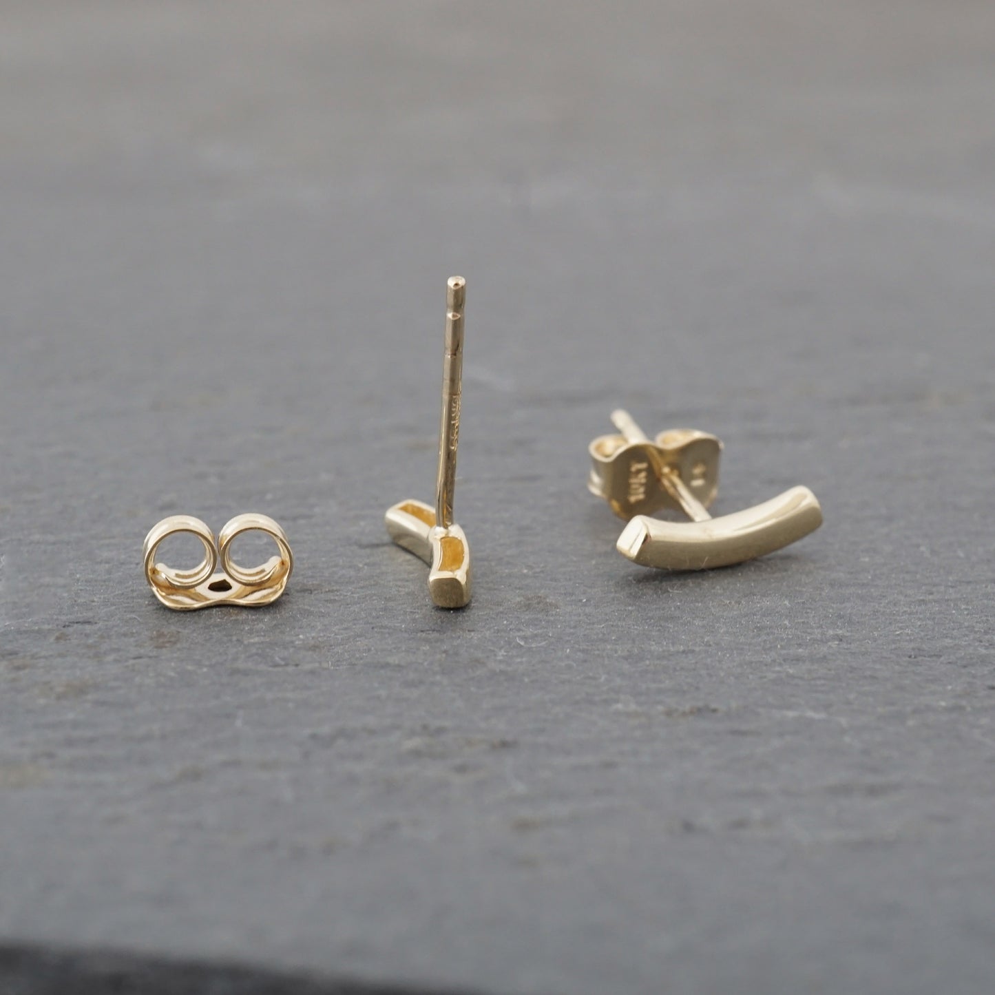 Curved Bar 10k Gold Studs