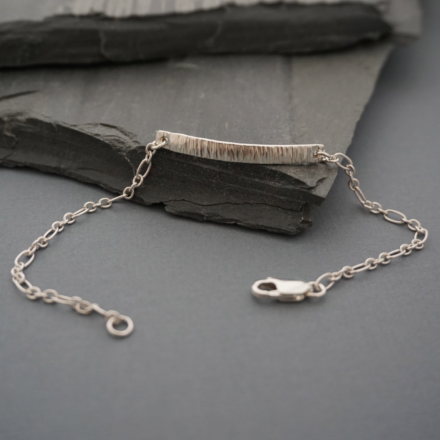 Line Hammered Bar Bracelet
