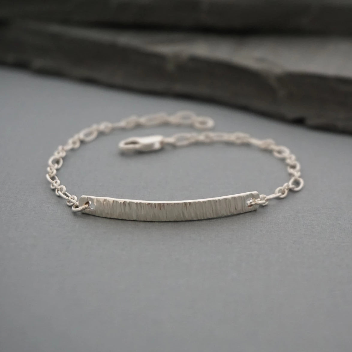 Line Hammered Bar Bracelet