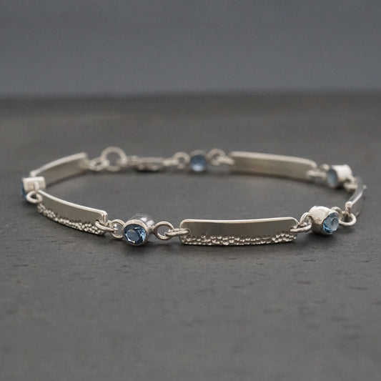 Bubble Texture Bar Bracelet with Blue Zircon