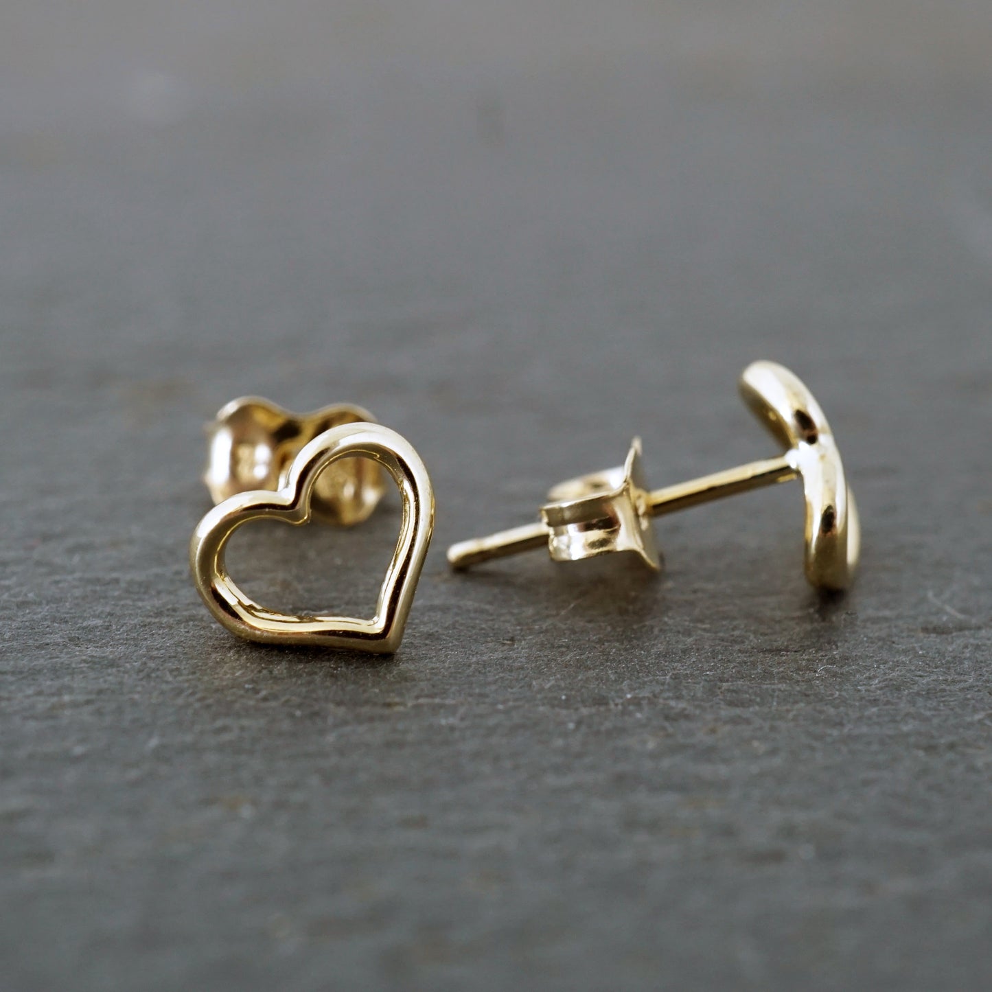 Heart Outline 10k Gold Studs