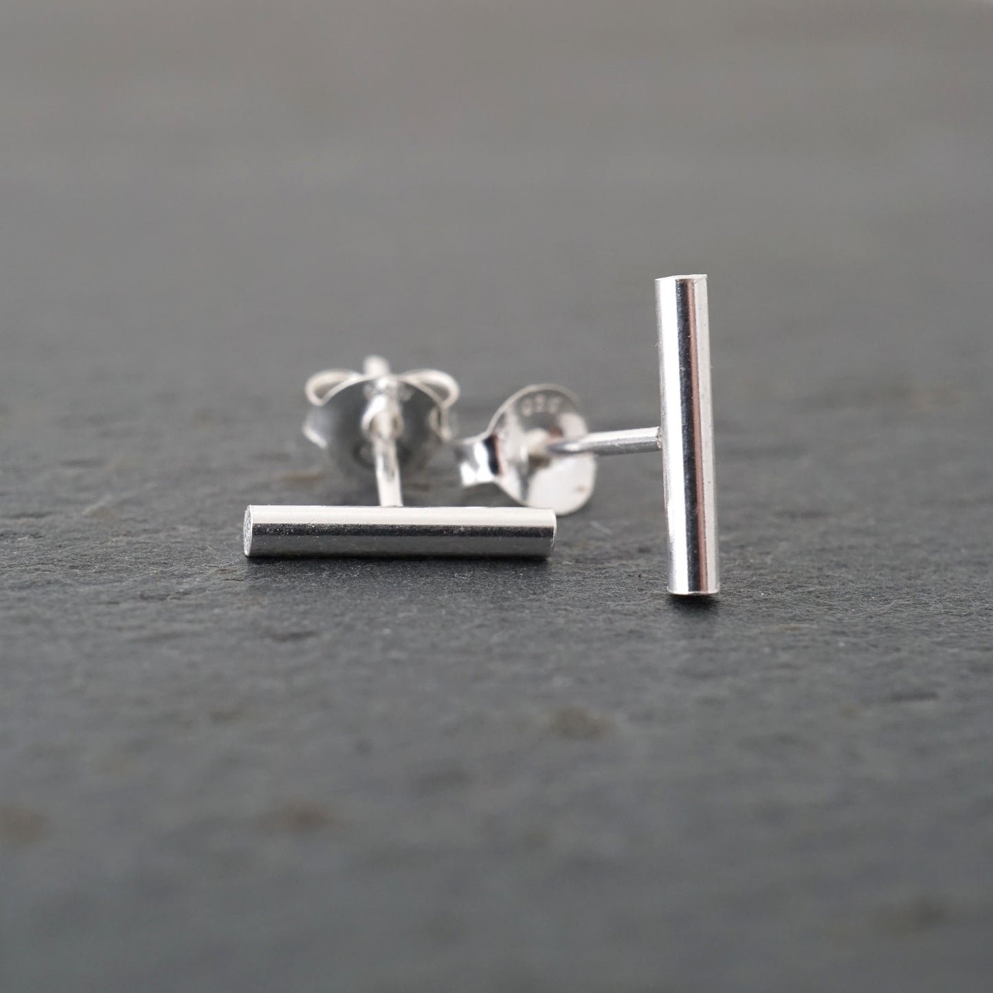 Medium Round Bar Studs