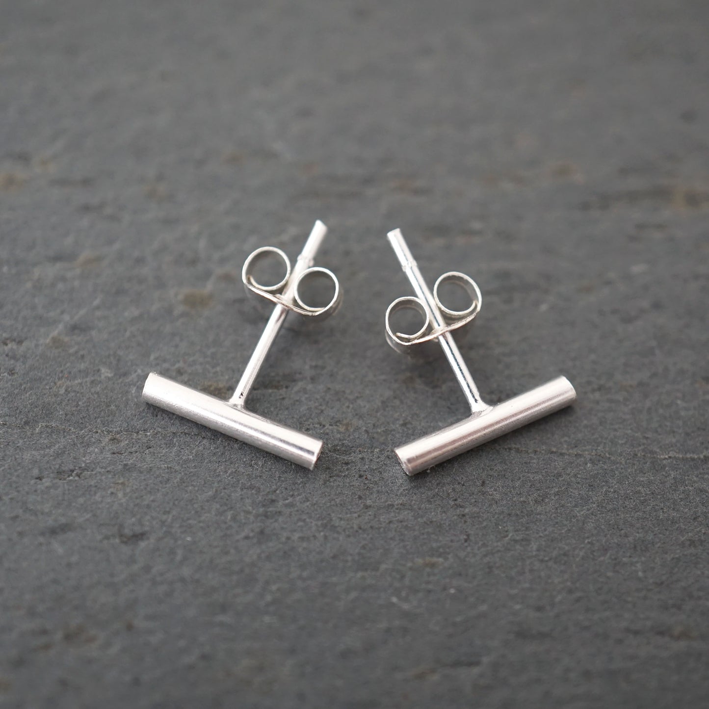 Medium Round Bar Studs