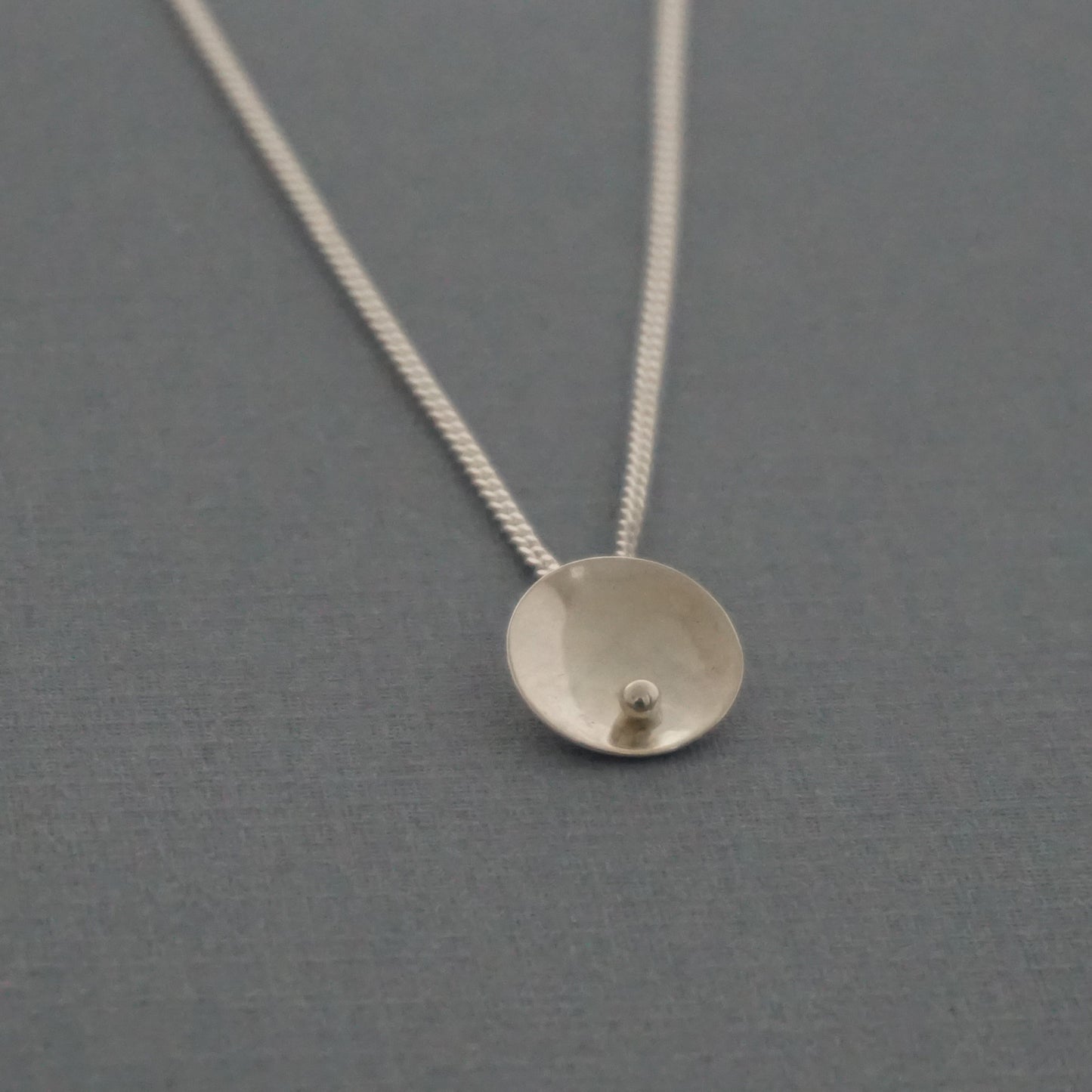 Single Granulation Disc Pendant