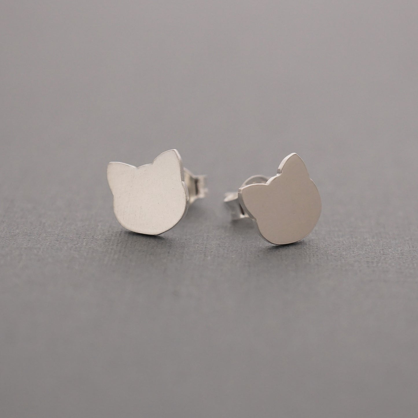 Cat Head Studs, Solid