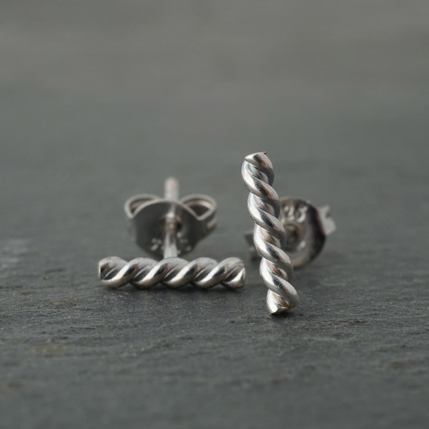 Medium Twisted Bar Studs