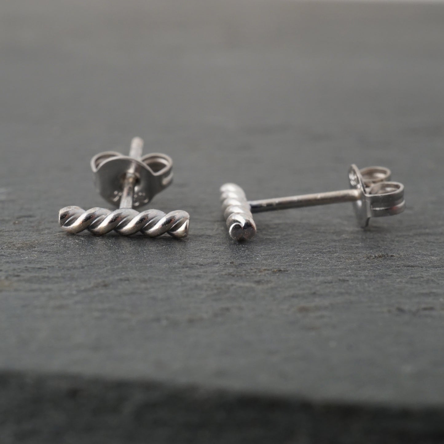 Medium Twisted Bar Studs